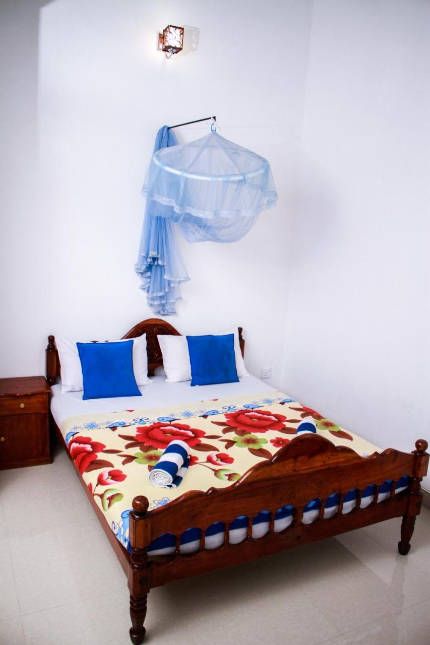 Friends Home Kudapaduwa Екстер'єр фото