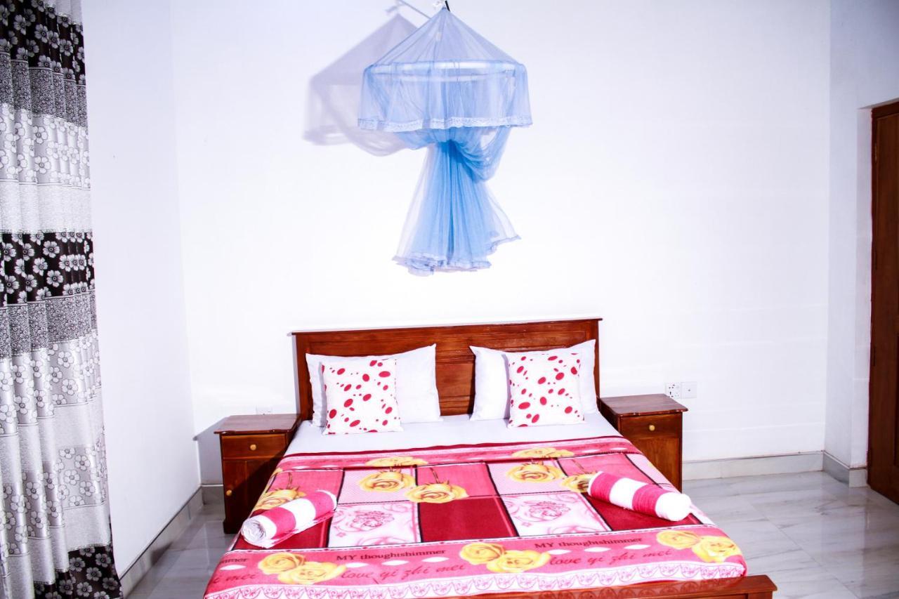 Friends Home Kudapaduwa Екстер'єр фото